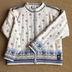 Woman’s Dale of Norway Sweater Size M